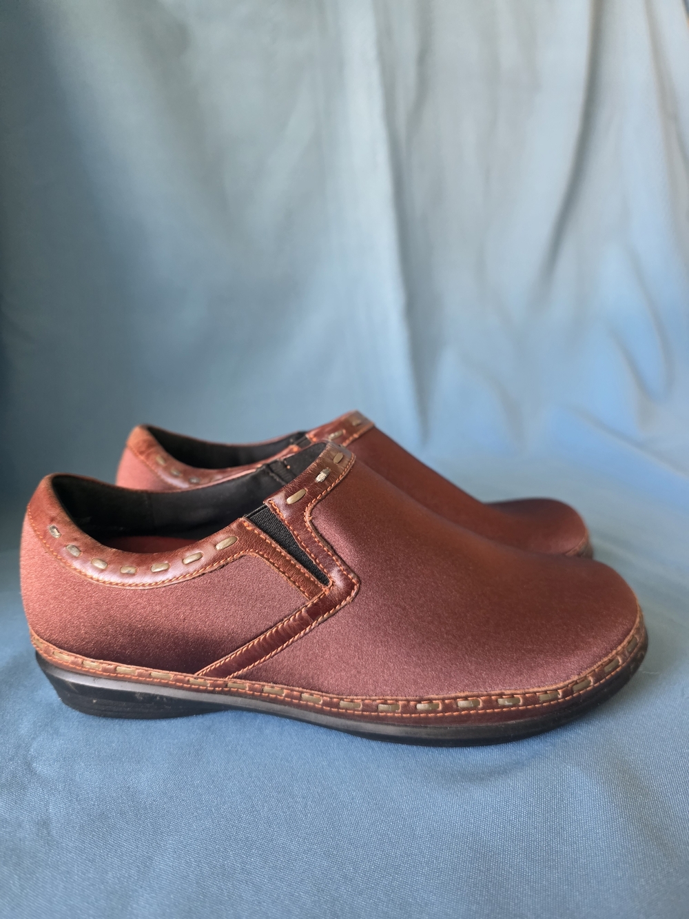 Aetrex Berries Slip On Clogs Cocoberry Burgundy Shimmer Women's Size 6.5 W
